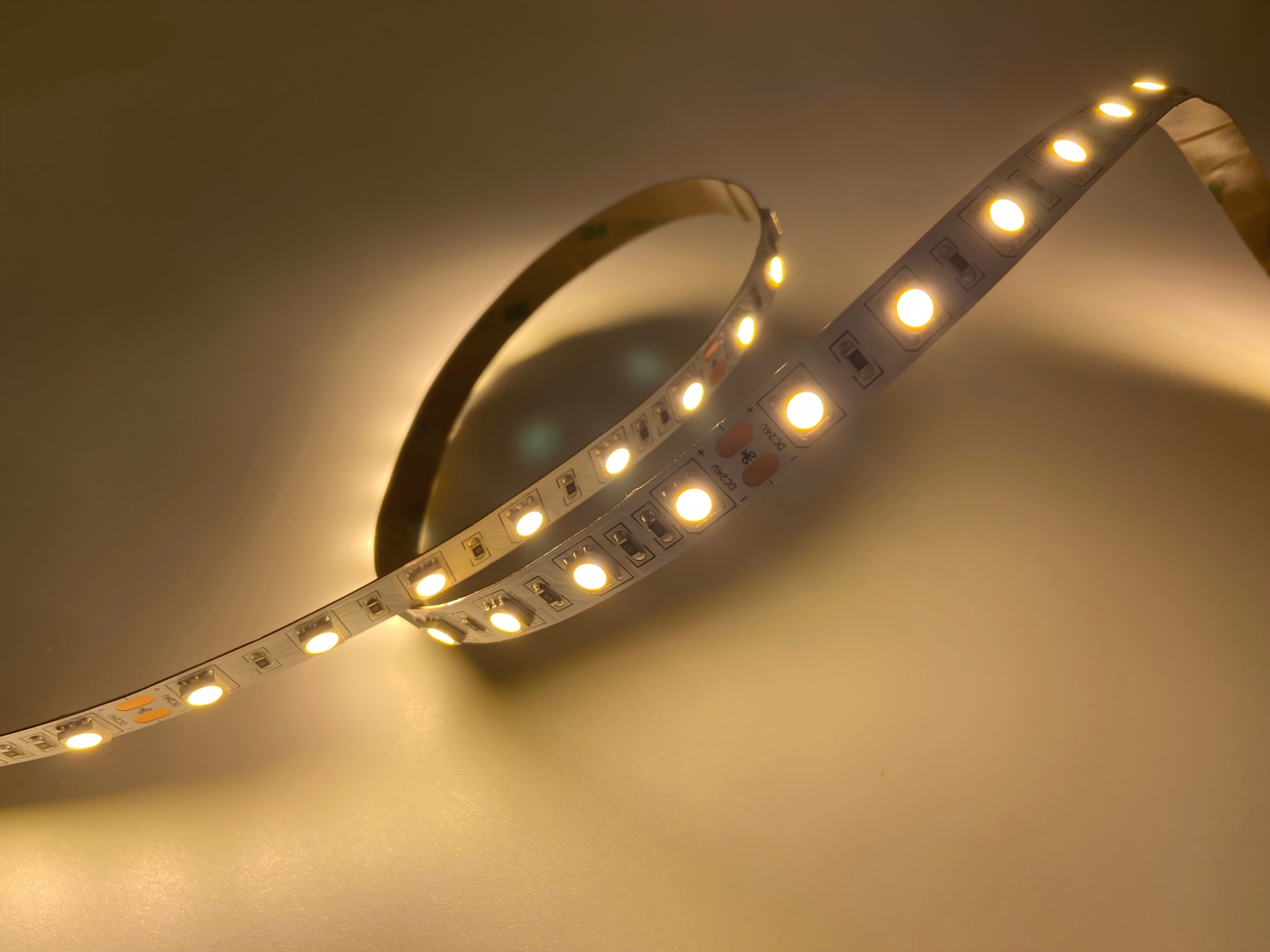 SMD5050 暖白LED灯带