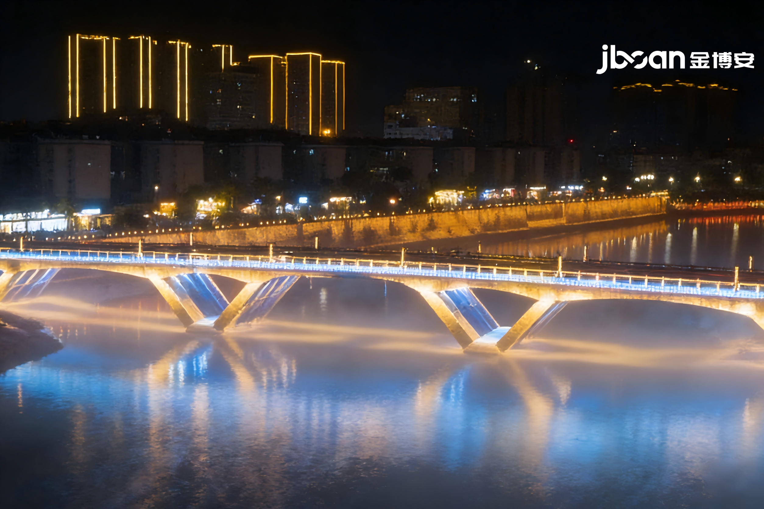 一河两岸夜景亮化升级:RGBWA 五色光源洗墙灯应用方案(图2) 一河两岸夜景亮化升级:RGBWA 五色光源洗墙灯应用方案(图2)