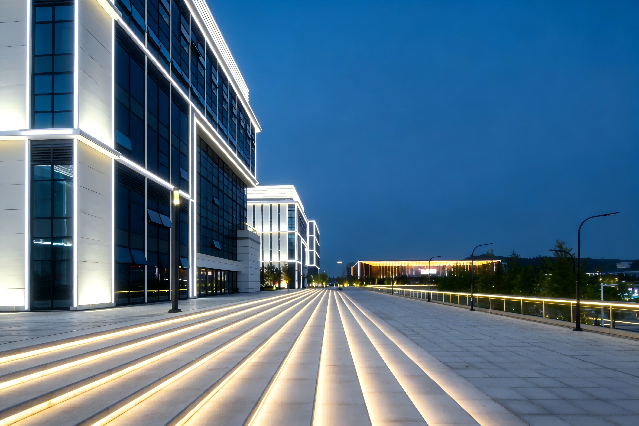 4000K 中性光亮化工程 金博安柔性洗墙灯与霓虹灯带应用(图2)