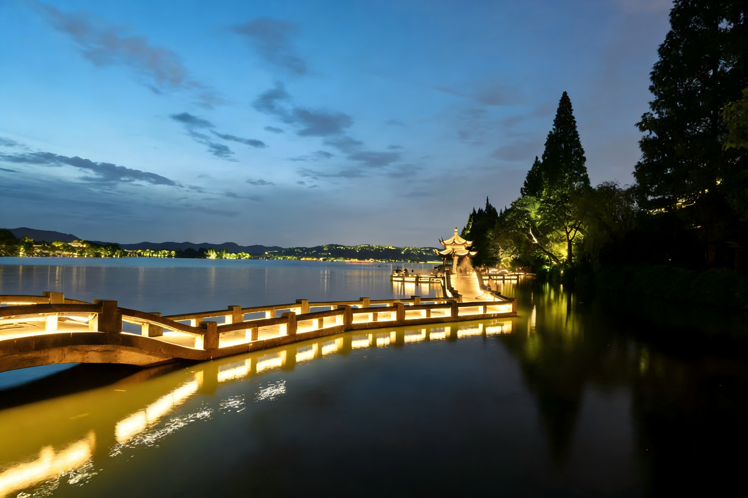 JBOAN金博安IP68级防水霓虹灯点亮西湖廊桥(图1)