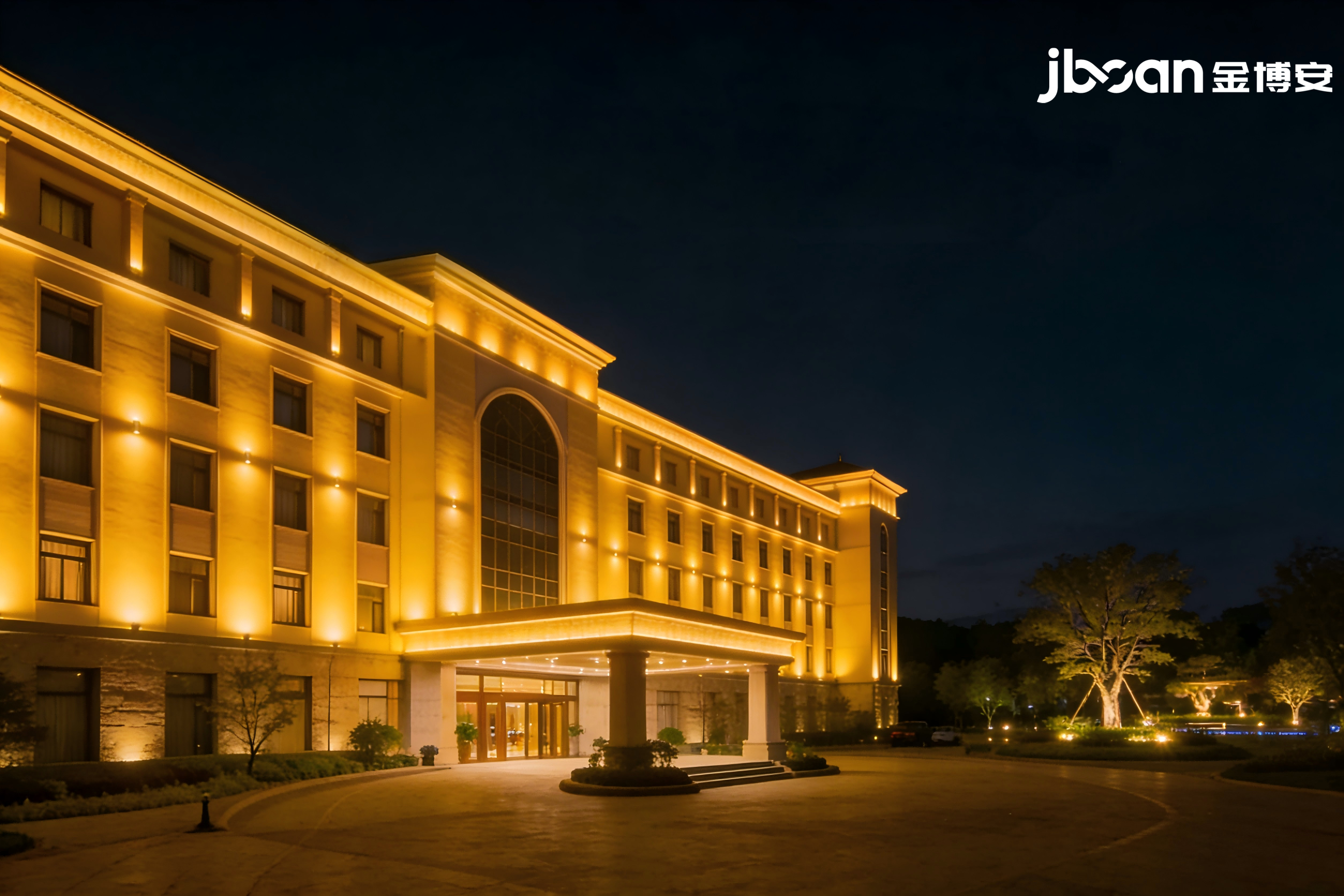 高端酒店外墙照明：JBOAN金博安LED柔性洗墙灯暖光舒适又高级(图2)