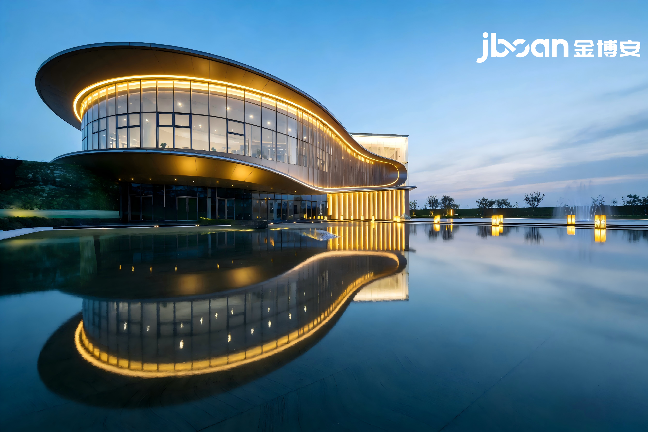 光影筑境，静谧奢享：JBOAN金博安点亮万境水岸售楼处夜景(图4)