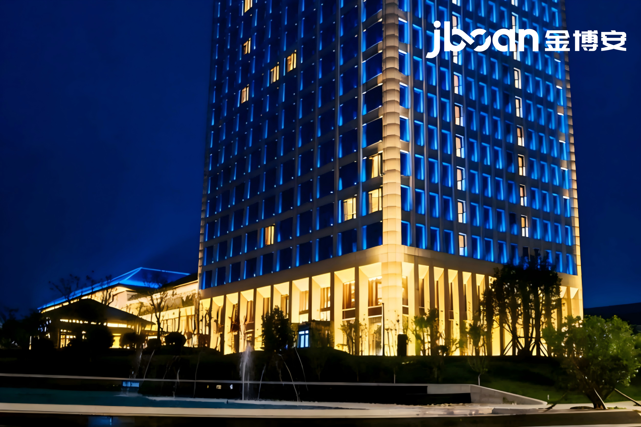 光筑晋韵，夜耀丹河｜JBOAN金博安点亮VOCO酒店地标夜景