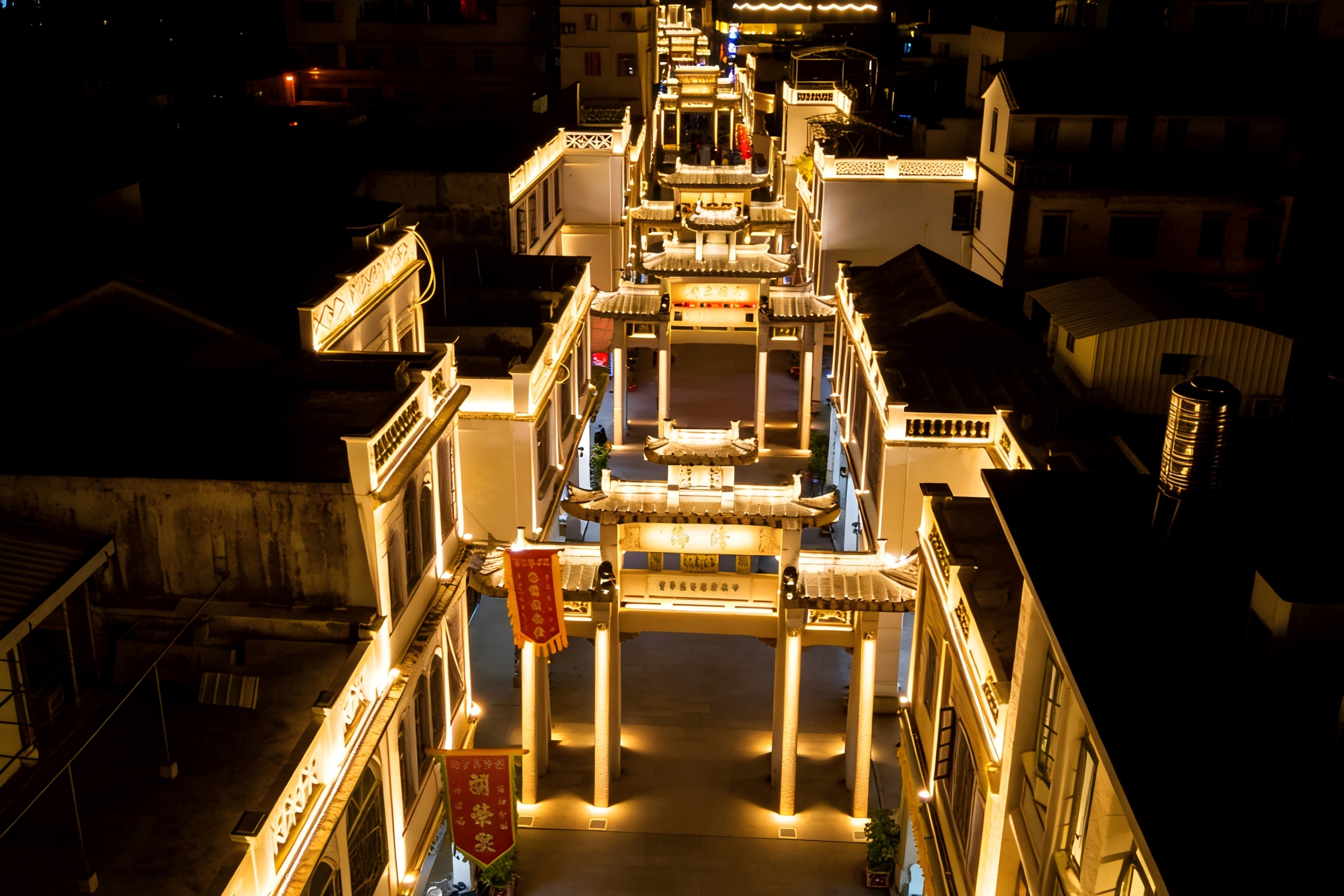 金辉映潮韵,灯耀古牌坊|JBOAN金博安点亮潮州牌坊街商业夜景(图4) 金辉映潮韵,灯耀古牌坊|JBOAN金博安点亮潮州牌坊街商业夜景(图4)