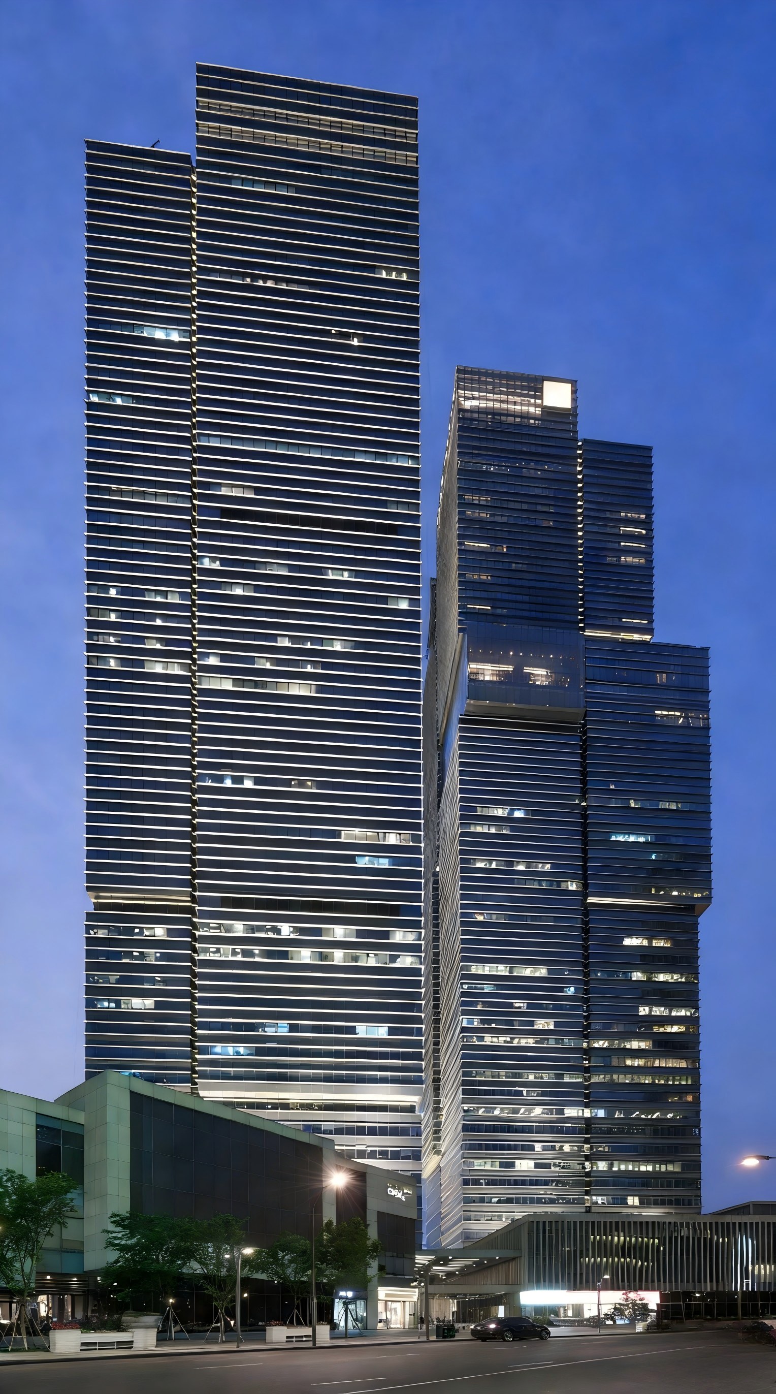 智光焕新商圈，灯耀钱江芯｜JBOAN金博安匠造杭州华润万象城二期灯光工程(图2)