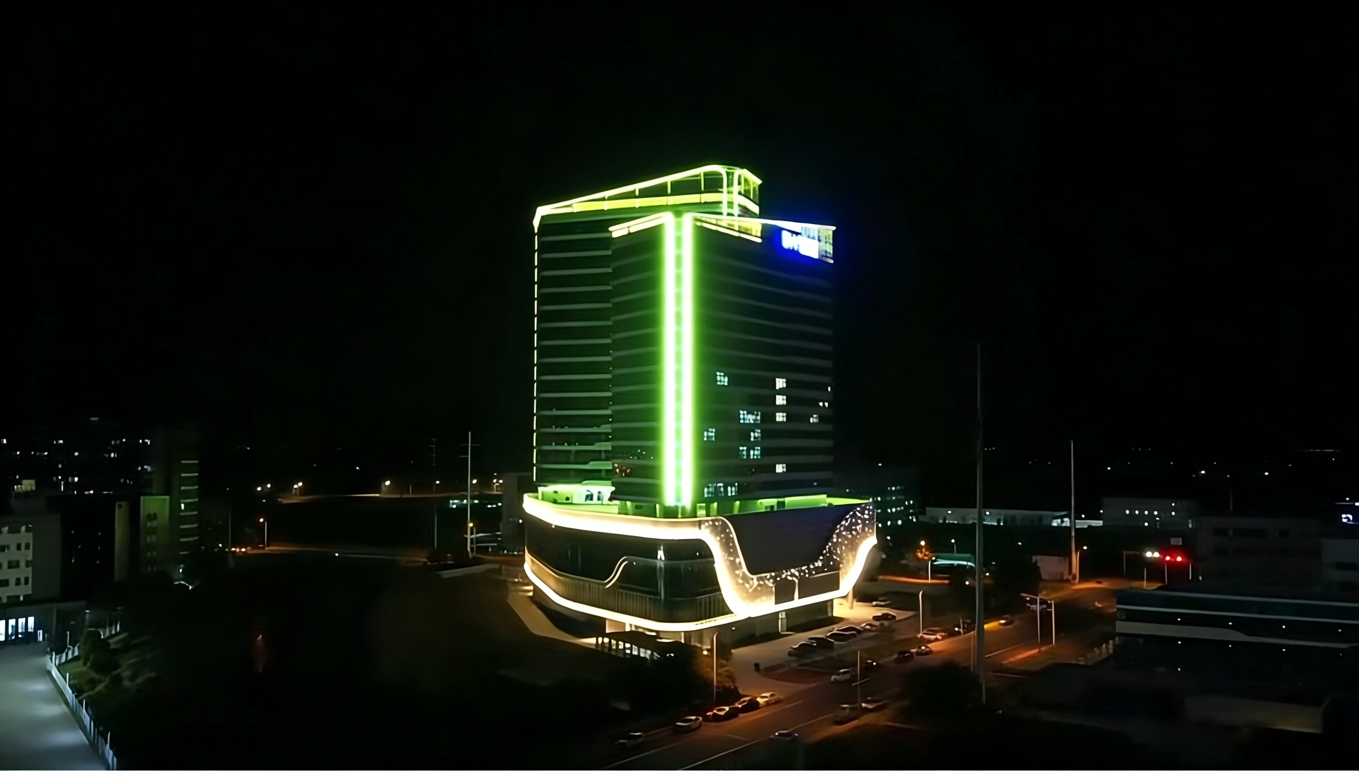 金博安光影筑境|RGBW柔性灯具点亮深圳联赢大厦,焕新商务夜景美学(图3) 金博安光影筑境|RGBW柔性灯具点亮深圳联赢大厦,焕新商务夜景美学(图3)