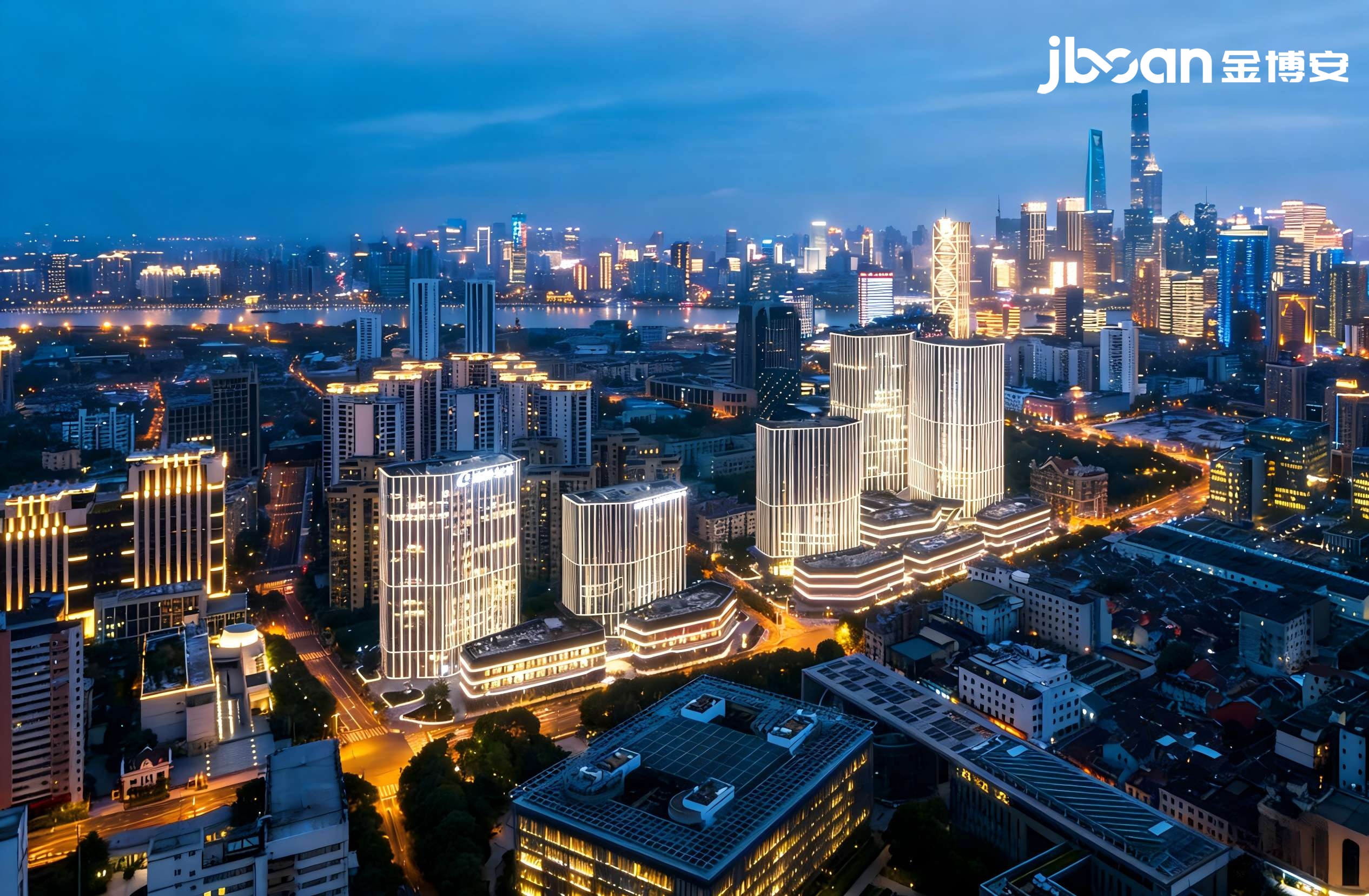 上海保利绿地广场轮廓亮化工程圆满落地(图3)