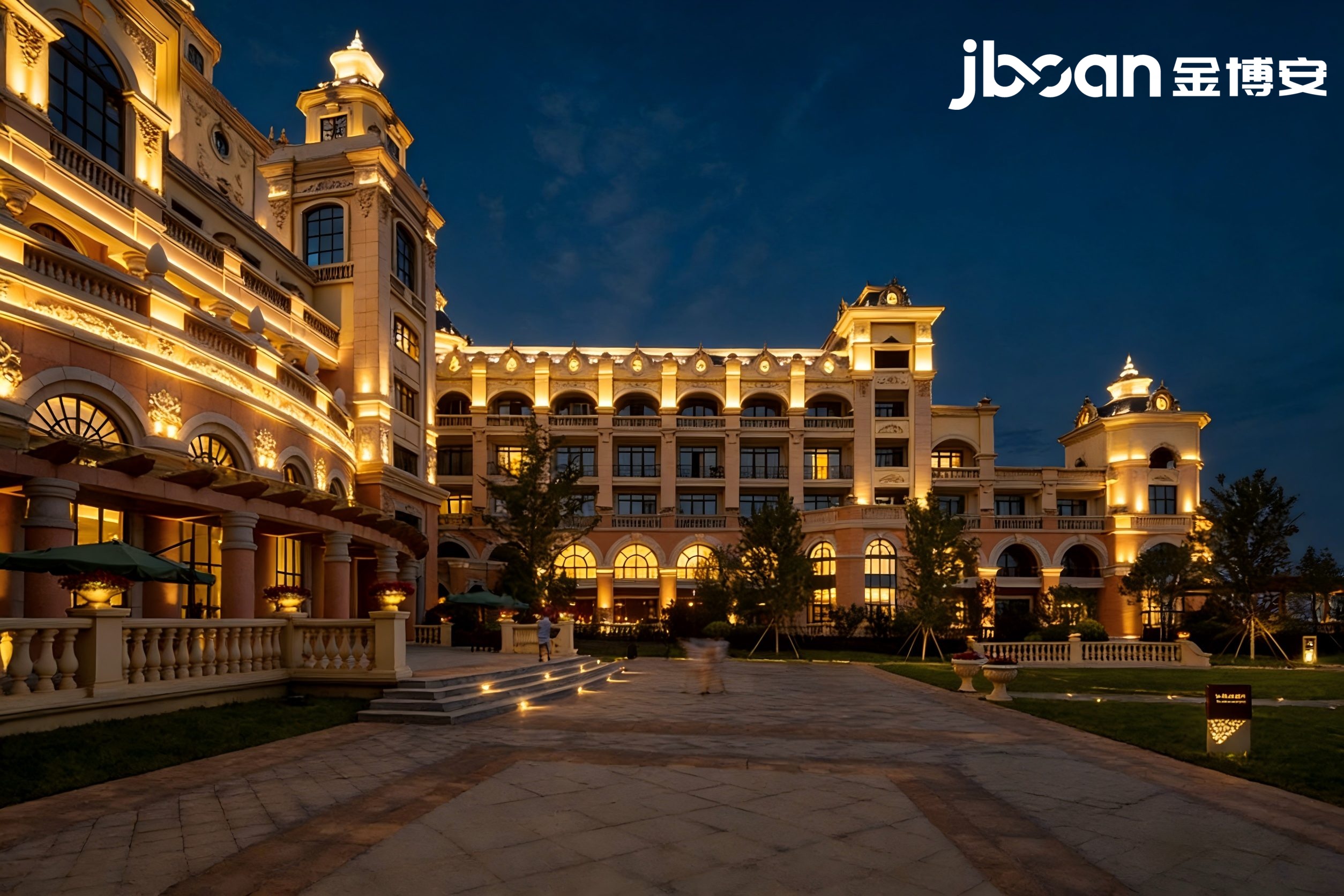 金博安3000K柔性洗墙灯 暖光映海岸 点亮大连金石滩希尔顿夜景(图5) 金博安3000K柔性洗墙灯 暖光映海岸 点亮大连金石滩希尔顿夜景(图5)